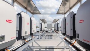 top 5 inverter hoa luoi bam tai 3kw moi nhat hien nay