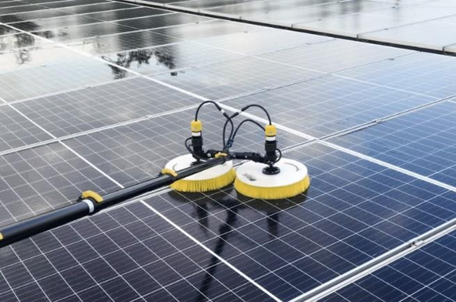 dung cu ve sinh pin vietnamsolar