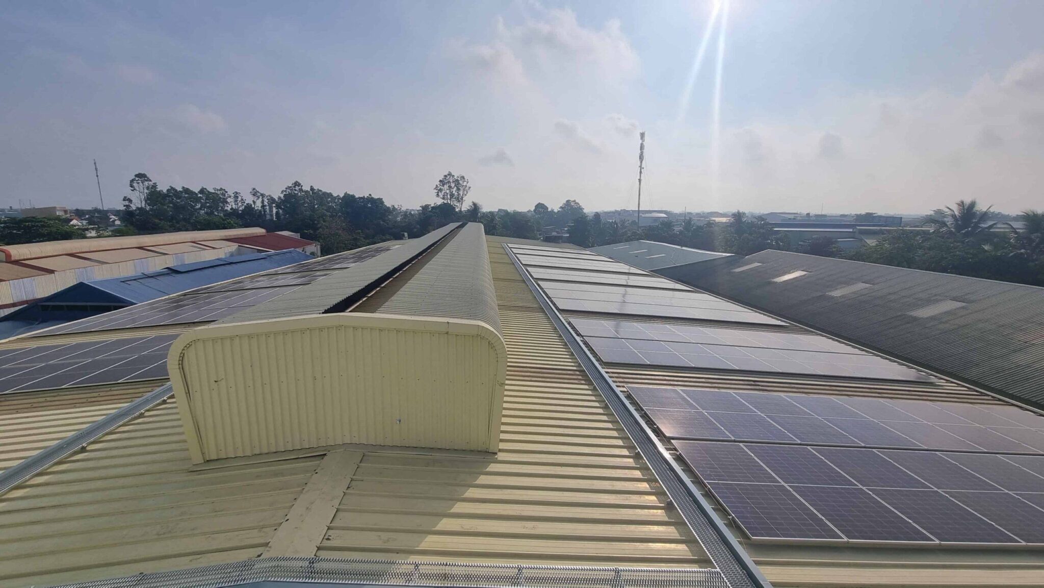 Lắp Điện Mặt Trời Cho Doanh Nghiệp Hệ 150KWP tại Toyota An Giang 3 20230423 072952 scaled