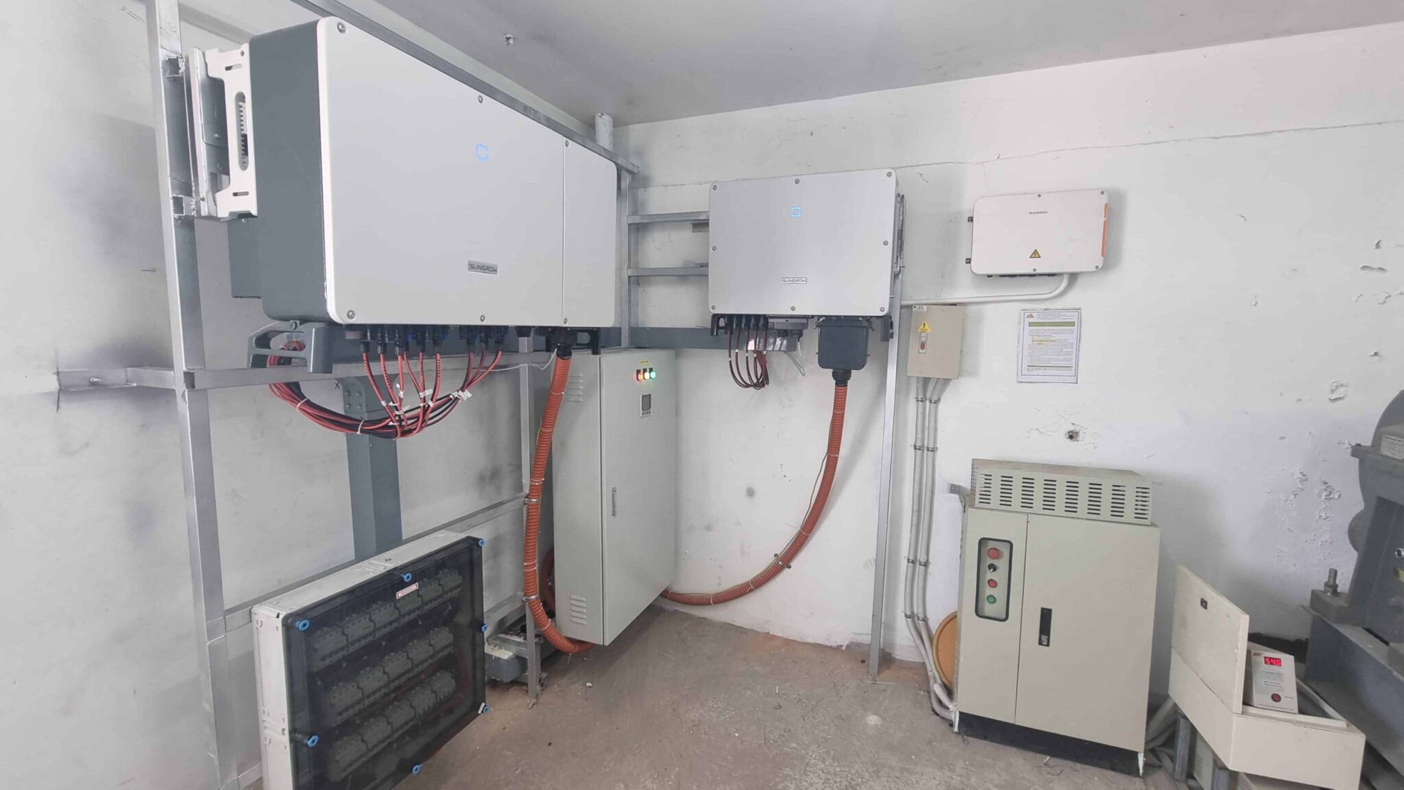 Lắp Điện Mặt Trời Cho Doanh Nghiệp Hệ 150KWP tại Toyota An Giang 4 20230423 143635 scaled