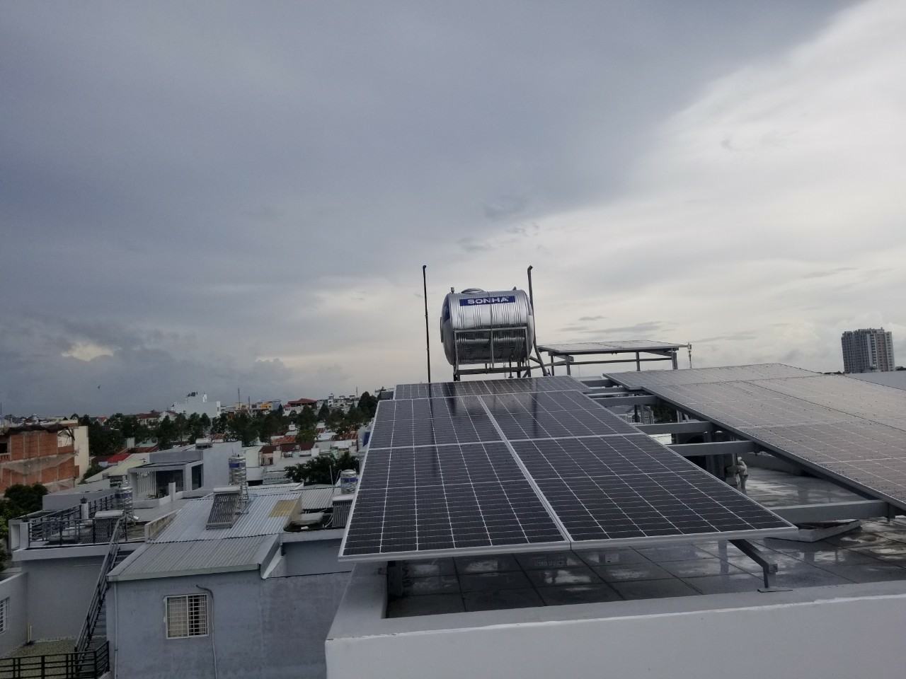 Hệ thống quang điện tích hợp trong tòa nhà (BIPV) cho ngành công nghiệp 3 Hệ thống quang điện tích hợp trong tòa nhà (BIPV)