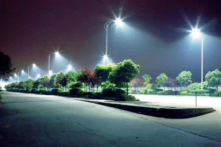 Những ưu điểm sai lầm liên quan đến ánh sáng toàn phổ