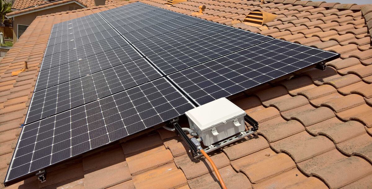 Biến tần năng lượng mặt trời là gì?