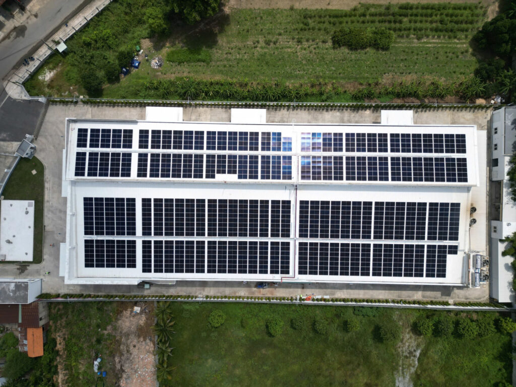Hệ Thống NLMT 483kWp Nhà Máy Dược Tại Bình Dương - Aiko 600Wp Hiệu Suất Dẫn Đầu Toàn Cầu 3 z5745633972668 9441fef4da34781d25713372d8906f08