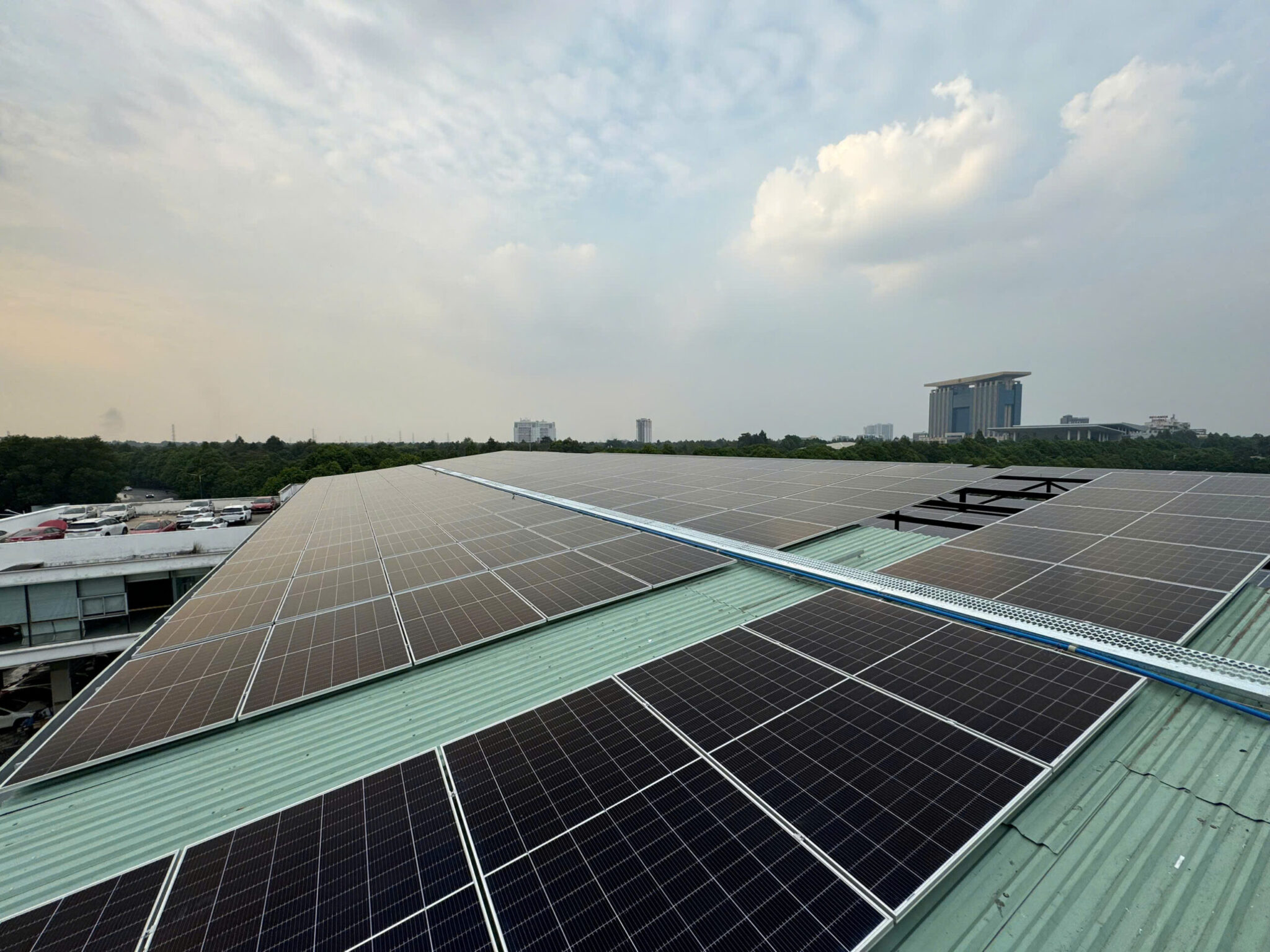 Hệ Thống Điện Mặt Trời Nhà Xưởng Công Suất 250kWp Tại Bình Dương