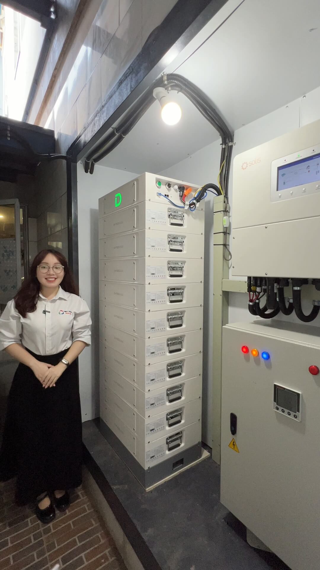 Hệ Thống Điện Mặt Trời Hybrid 30kWp Có Lưu Trữ Dyness 50kWh Tại Khách Sạn Viva Bình Dương