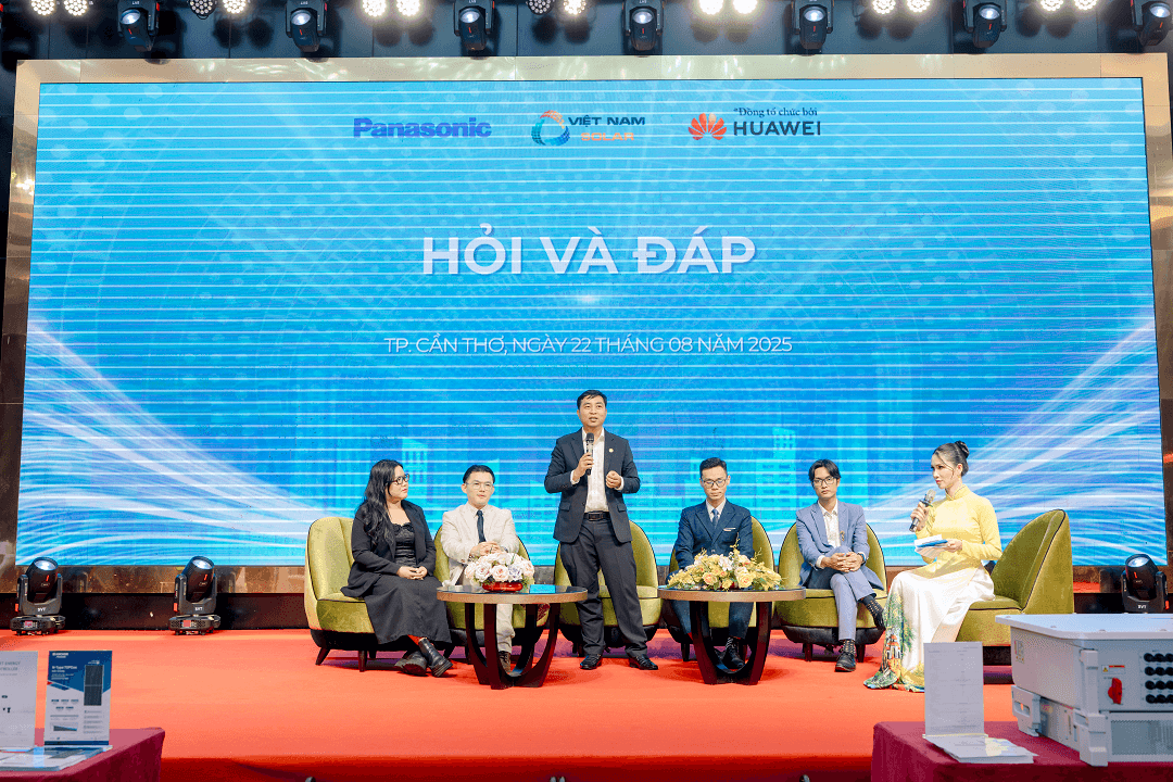 Điện Mặt Trời Kết Hợp Lưu Trữ: "Giải Pháp An Toàn An Toàn - Hiệu Quả - Bền Vững" Cùng Huawei - Việt Nam Solar - Panasonic 13 hoi thao dien mat troi ket hop luu tru giai phap an toan hieu qua ben vung 15 1