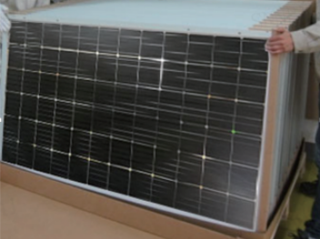 Unpacking - Hướng Dẫn Mở Kiện Và Dỡ Hàng Tấm Pin Năng Lượng Mặt Trời AIKO Solar 8 Huong Dan Mo Kien Va Do Hang Tam Pin Nang Luong Mat Troi AIKO Solar 4 1
