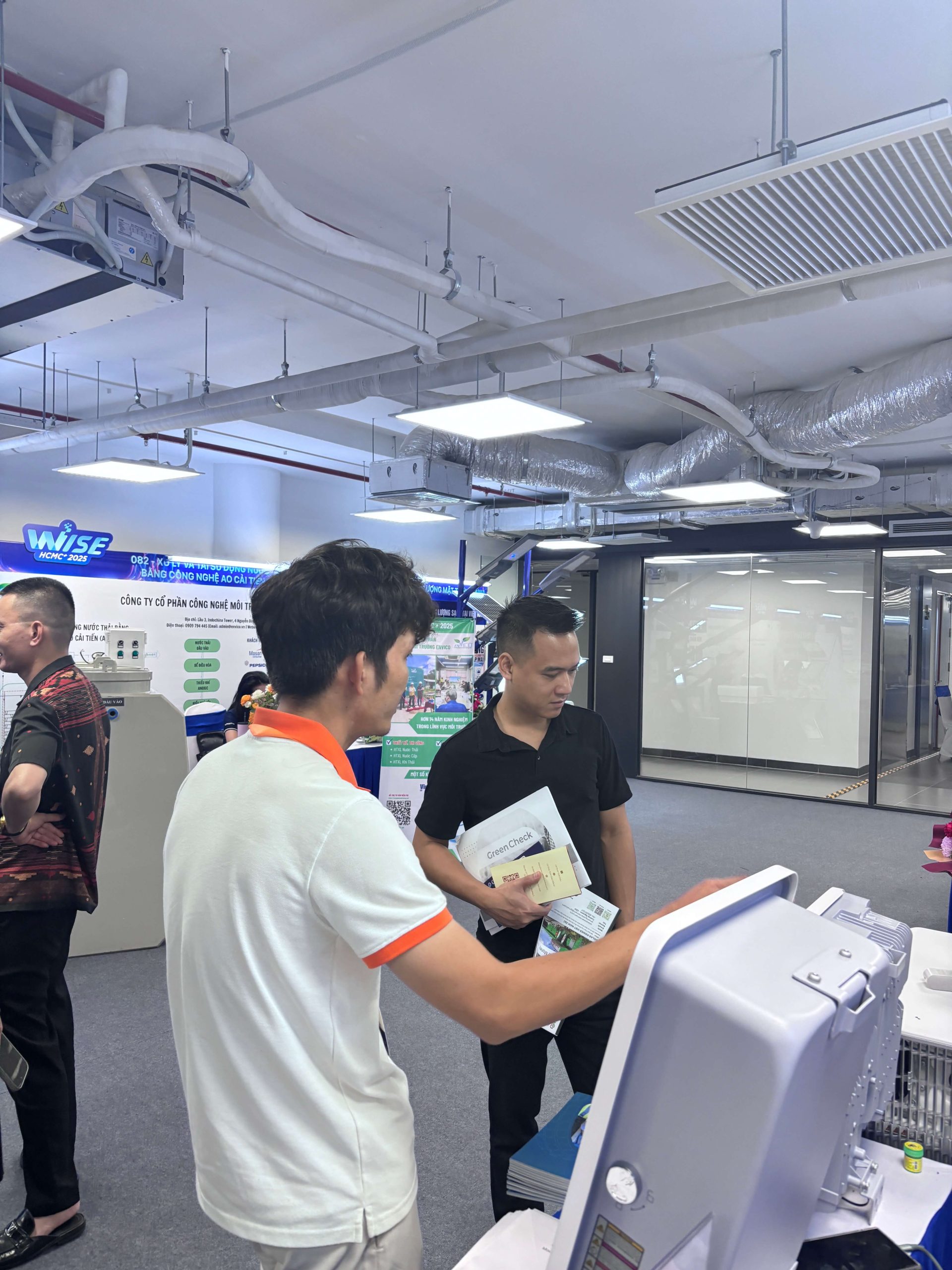 viet nam solar dien mat troi su kien wise hcmc 2025 panasonic huawei 6 scaled