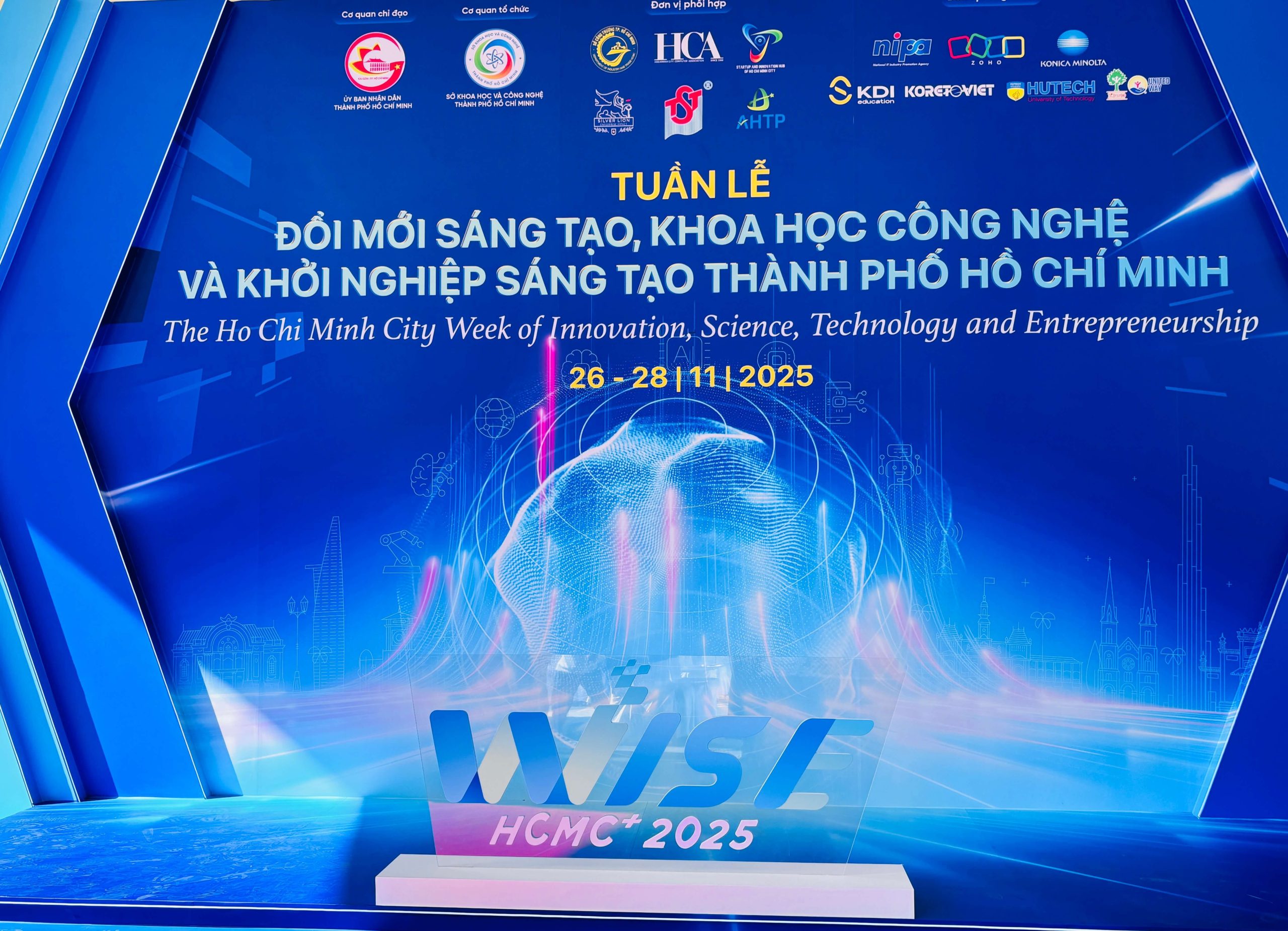 viet nam solar dien mat troi su kien wise hcmc 2025 panasonic huawei 9 scaled